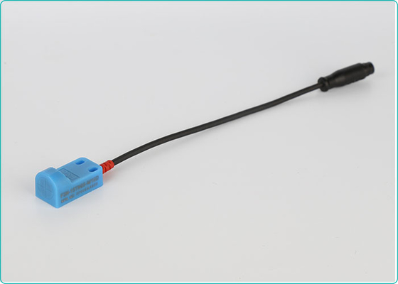 IP67 Wodoodporny indukcyjny czujnik zbliżeniowy 5 mm PNP NC normalnie otwarty