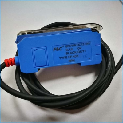 12-24VDC Red Light Photoelectric Sensor Digital Display Wzmacniacz światłowodowy